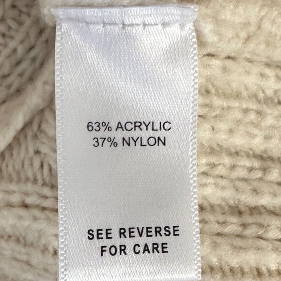 Petite Cropped Sweater for Fall Vibes - Picture 4 of 4